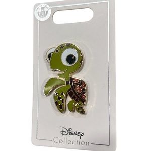 Disney authentic pin squirt from finding Nemo 2008